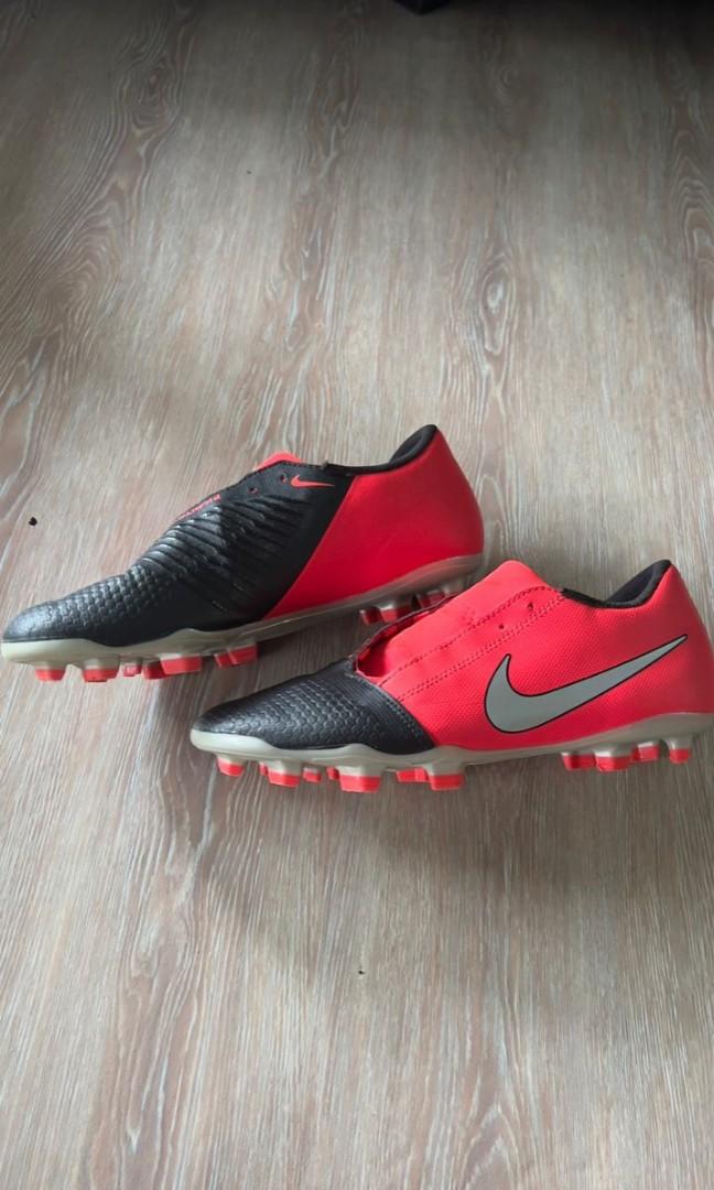 Boots Nike kasut Bola Nike size UK 8.5 Sports Equipment Sports