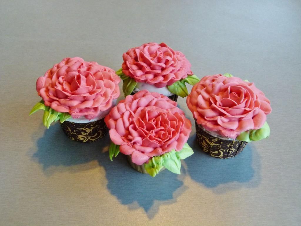 Buttercream roses cupcakes cake flower cake piping tip buttercream