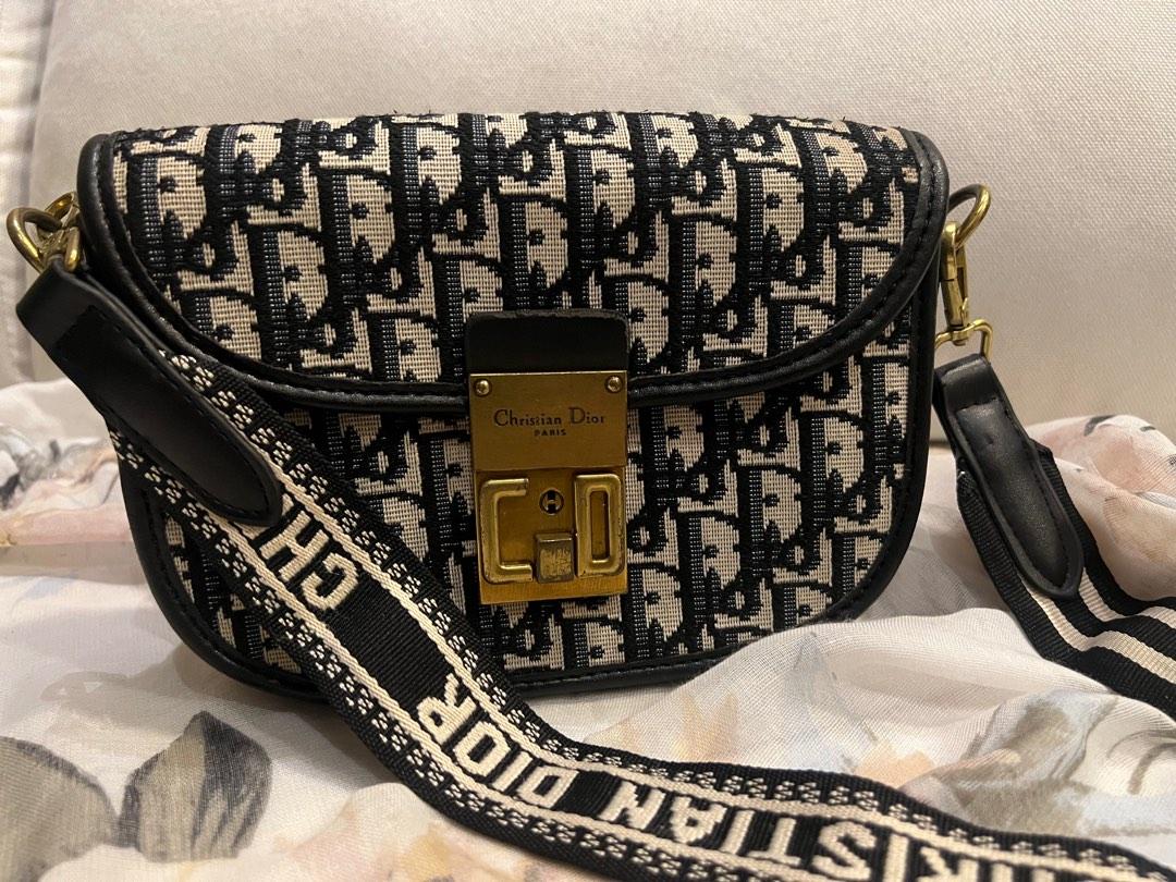 Christian dior sling hotsell bag