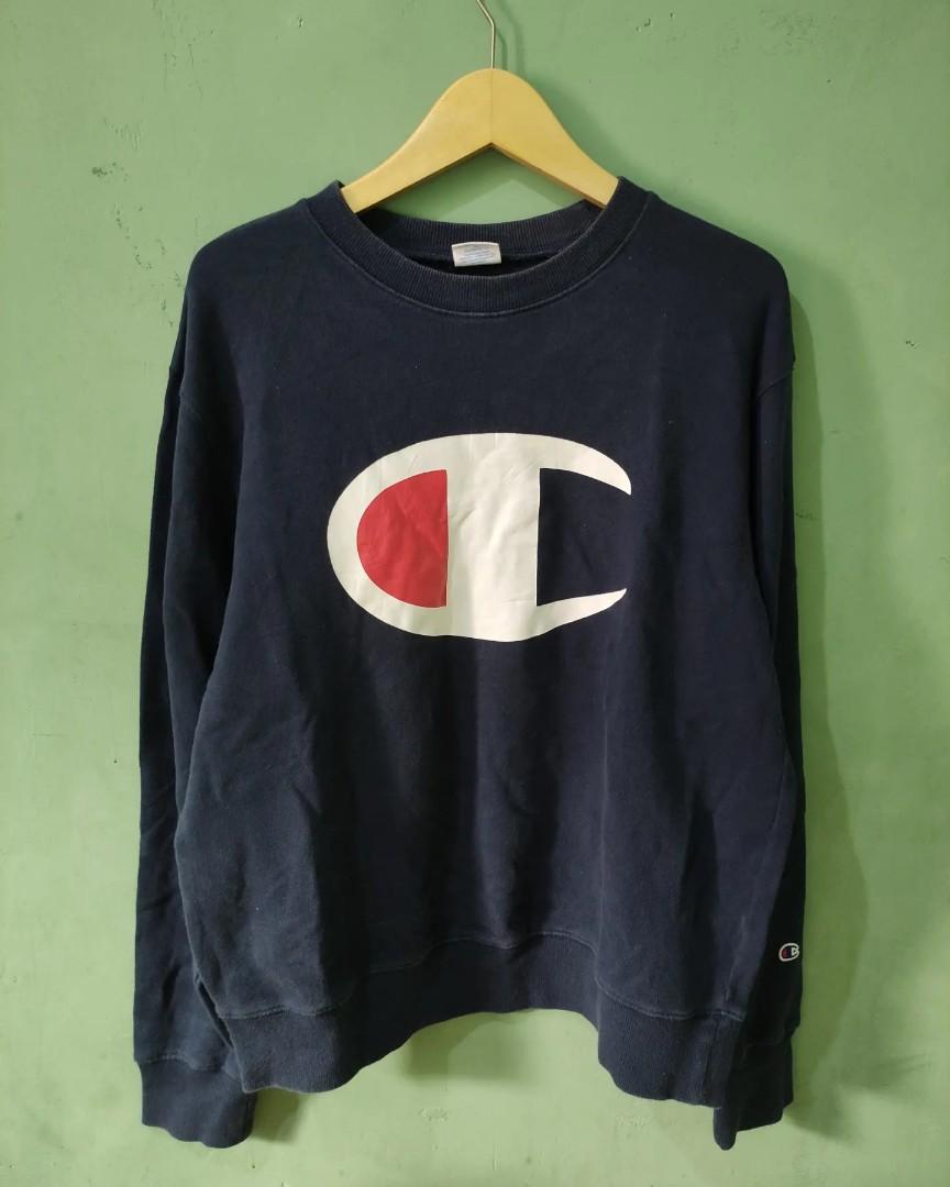 Champion crewneck big logo best sale