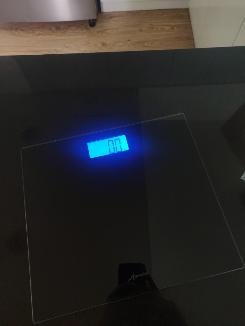 Decathlon Newfeel Weighing Scale, Health & Nutrition, Health Monitors