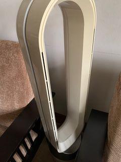 Dyson Air Purifier TP04 preloved and well maintained with brand new original  filters worth $100 installed.