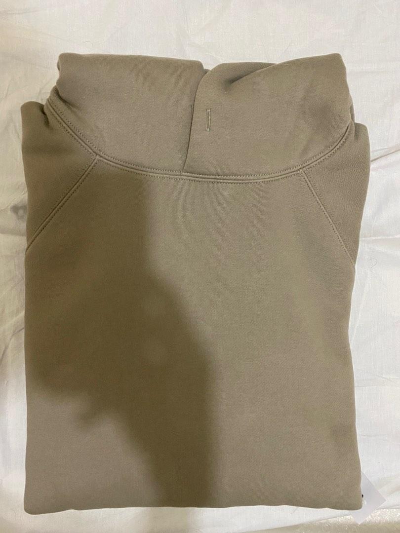 Essentials Hoodie (Category: Coats, Jackets and Outerwear) located in Makati City. Submitted by dripfitsmanila (Listing ID 1186989651, Image 2). Description: Fear of God Essentials SS21 Collection Size Small Brandnew / never worn nor fitted Colorway: Moss ₱7,000.