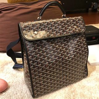 (Category: ) located in . Submitted by japanandsingaporeluxepreloved (Listing ID 1186973541, Image 1). Description: .