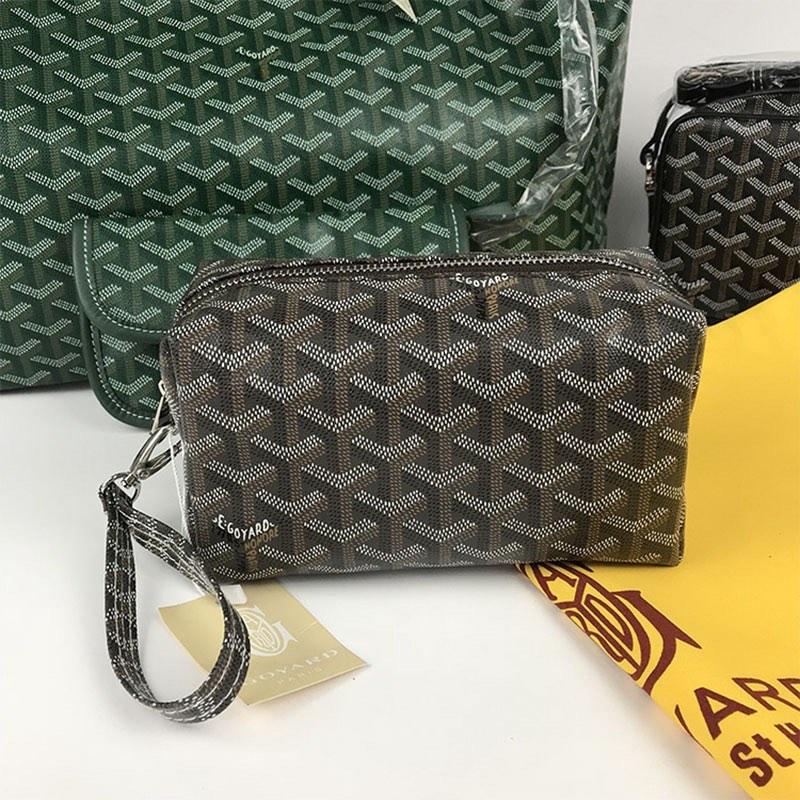 Goyard toilettry pouch preorder (Category: Luxury Bags & Wallets) located in Mandaluyong City. Submitted by japanandsingaporeluxepreloved (Listing ID 1186970097, Image 2). Description: Diclaimer: we are not affiliated with the brand stated in this post, no infringement intended. All copyrights are reserved to its brandowners ..