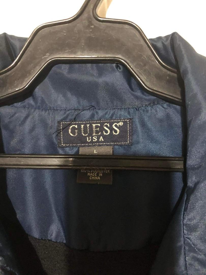 Guess Jacket (Category: Coats, Jackets and Outerwear) located in Mandaluyong City. Submitted by Mid90s (Listing ID 1186964989, Image 3). Description: Size: Large on tag Dimension:23x28 Condition: 9/10 Colorrate: 10/10 what you see is what u get Hit me a message for more info! ☺️.