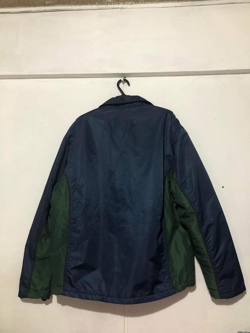 Guess Jacket (Category: Coats, Jackets and Outerwear) located in Mandaluyong City. Submitted by Mid90s (Listing ID 1186964989, Image 2). Description: Size: Large on tag Dimension:23x28 Condition: 9/10 Colorrate: 10/10 what you see is what u get Hit me a message for more info! ☺️.