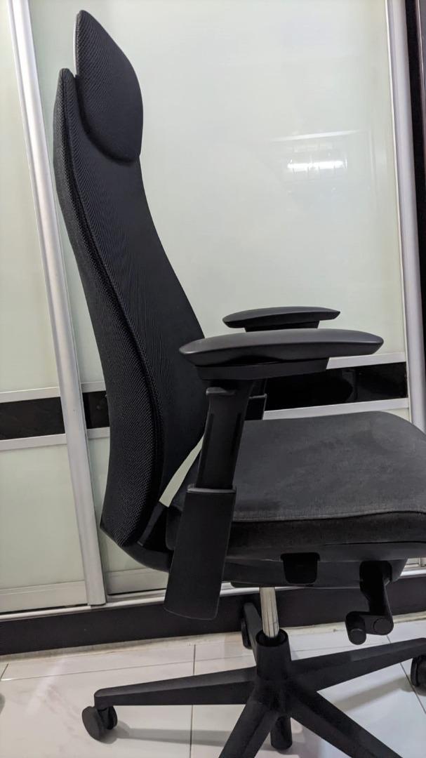 Haworth Fern Ergonomic chair with Headrest Premium quality