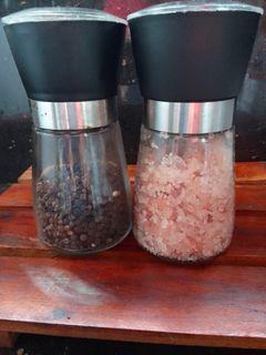 Himalayan salt and pepper with glass mills