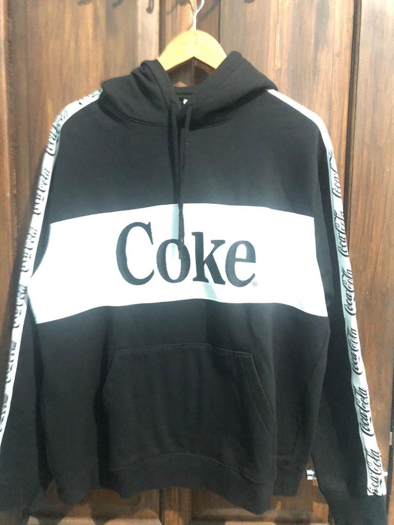 Hoodie H M coke edition Fesyen Pria Pakaian Baju Luaran di Carousell
