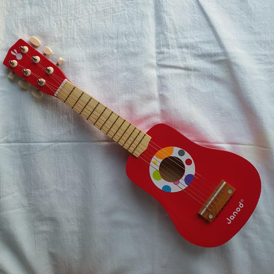Janod shop confetti guitar