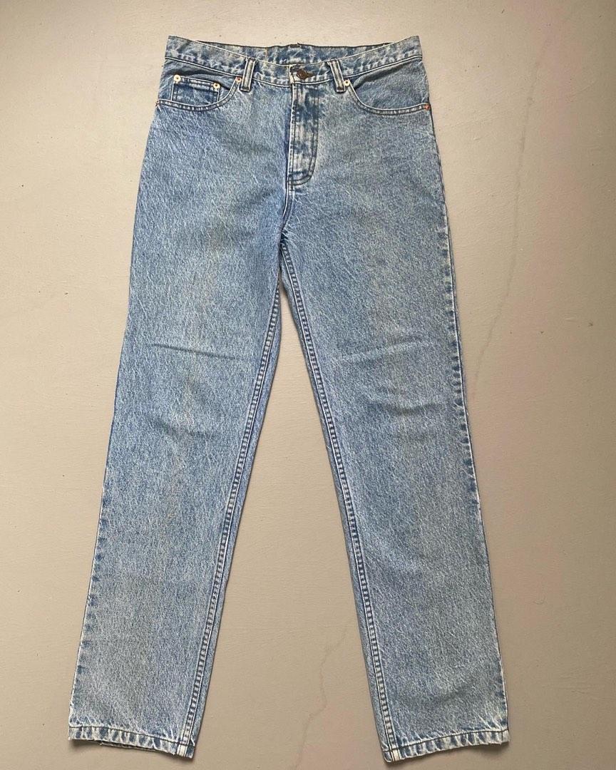 Levi's 501 W32L32 Zipper Fly Jeans (Light Blue Wash), Men's Fashion,  Bottoms, Jeans on Carousell