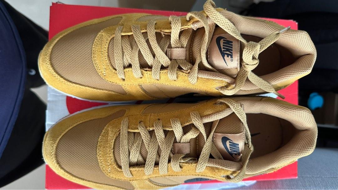 Nike sale internationalist moutarde