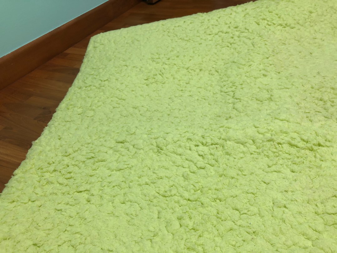 lime green rug carpet, Furniture & Home Living, Home Decor, Carpets