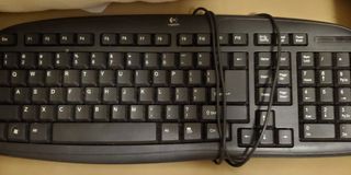 Teclado Logitech64082360995330110