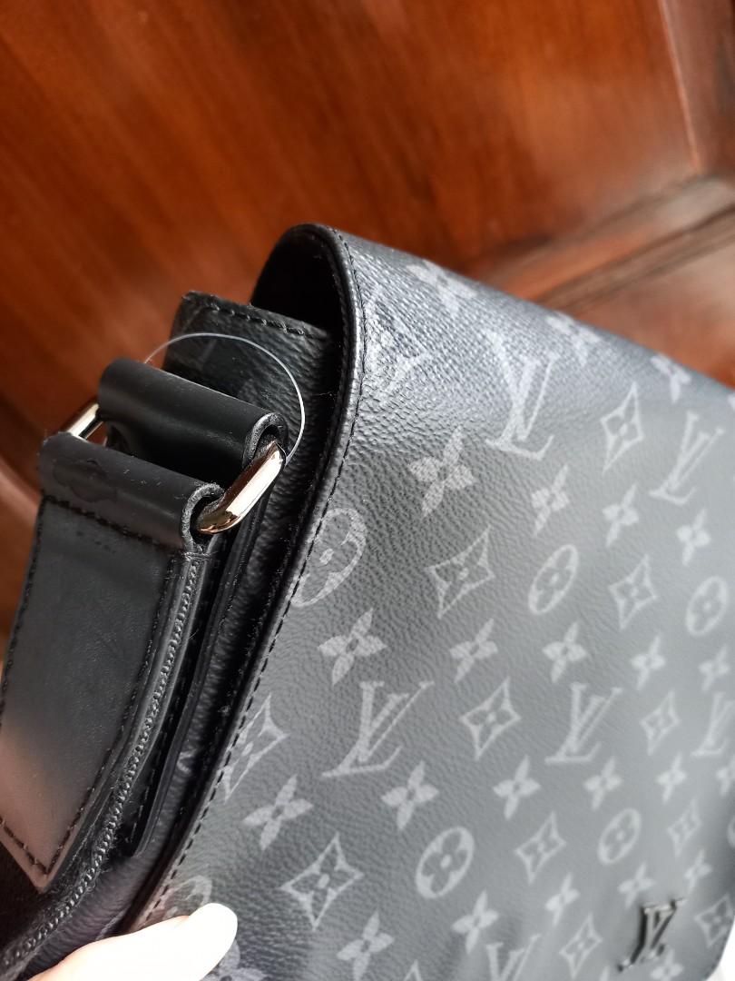 Louis Vuitton District Mm Eclipse 2019