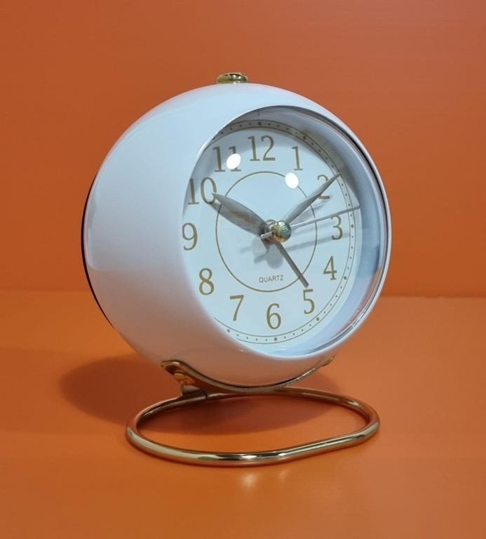 Manual Alarm clock, Furniture & Home Living, Home Decor, Clocks on