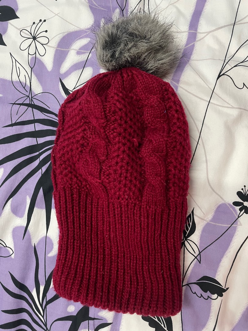 maroon knit beanie