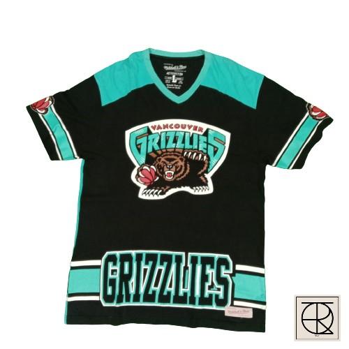 Giants Mitchell & Ness Sweater, Men's Fashion, Tops & Sets, Tshirts & Polo  Shirts on Carousell