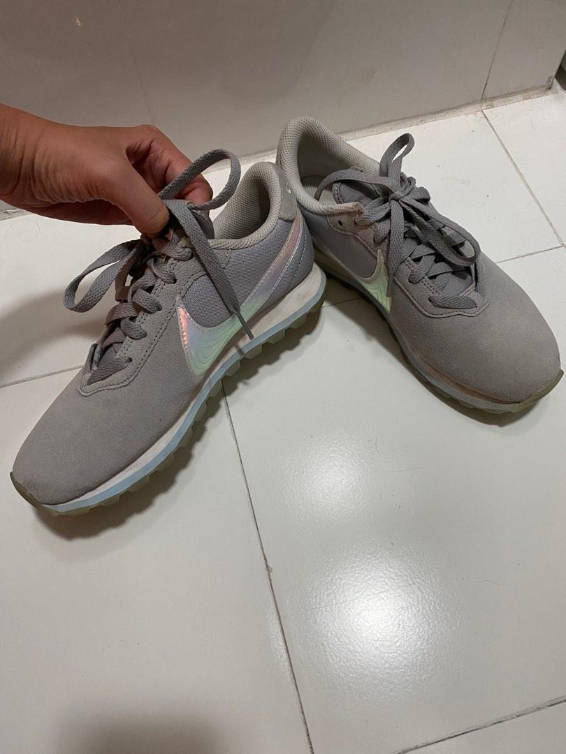 Nike hologram, Women's Fashion, Footwear, Sneakers on Carousell