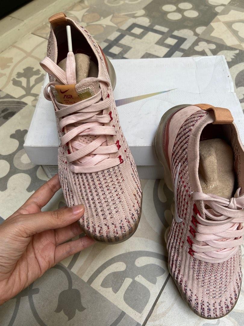 Nike Vapormax Flyknit with deffect