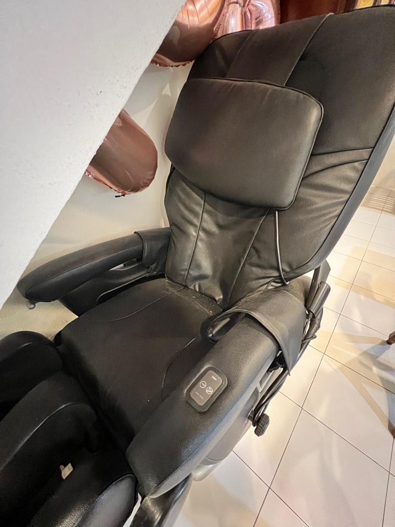 OSIM iMedic Pro Massage Chair, Health & Nutrition, Massage Devices on Carousell