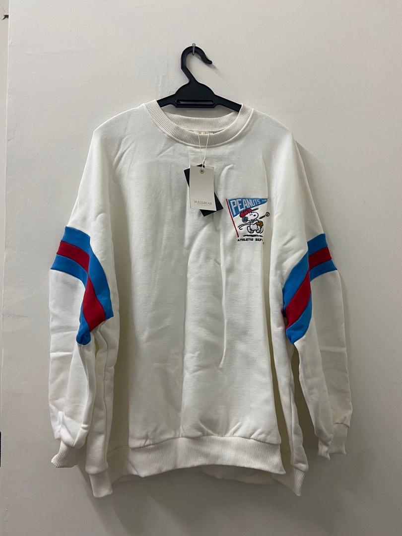 Pull and 2025 bear snoopy sweatshirt