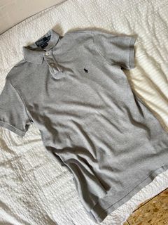 (Category: ) located in . Submitted by secondhandbrandedclothes (Listing ID 1186859592, Image 1). Description: .