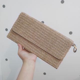 Rattan bag with gold chain