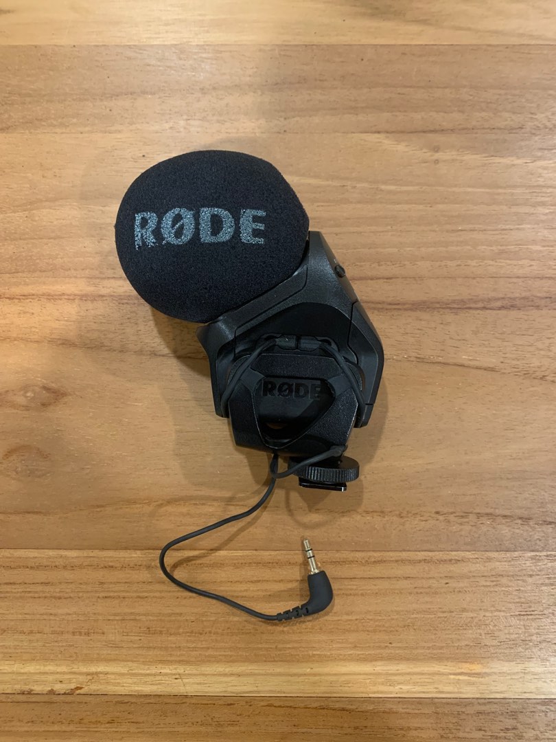 Rode Stereo Videomic Pro (mic microphone), Photography, Video Cameras on Carousell
