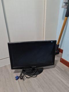 Samsung 16.5 Inch monitor