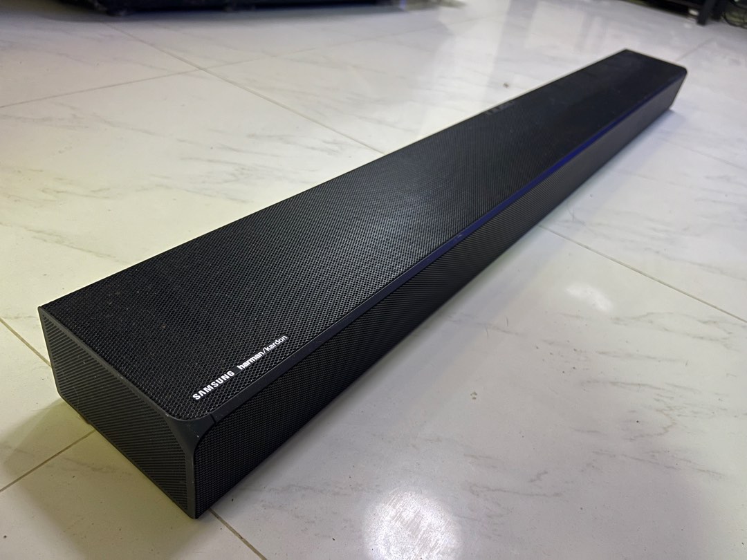 Samsung HWQ80R w/ rear. (Main bar not working), 音響器材, Soundbar、揚聲器、藍牙
