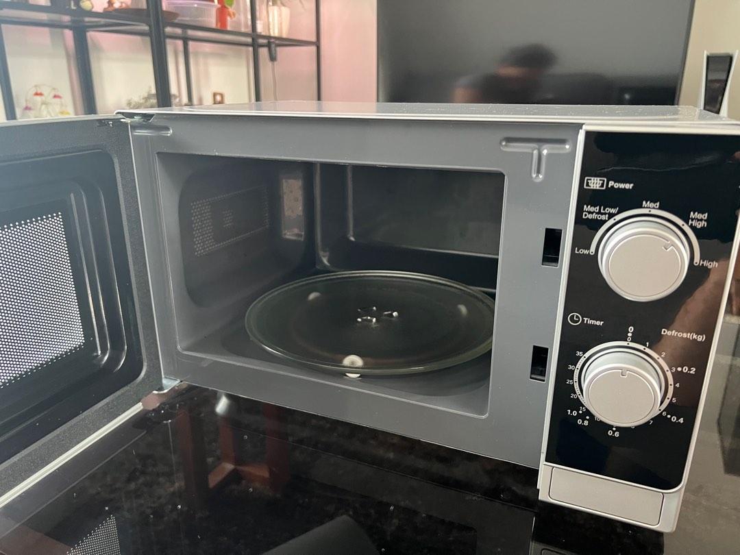 Sharp R20A0 Microwave Oven. 20 Litres., TV & Home Appliances, Kitchen