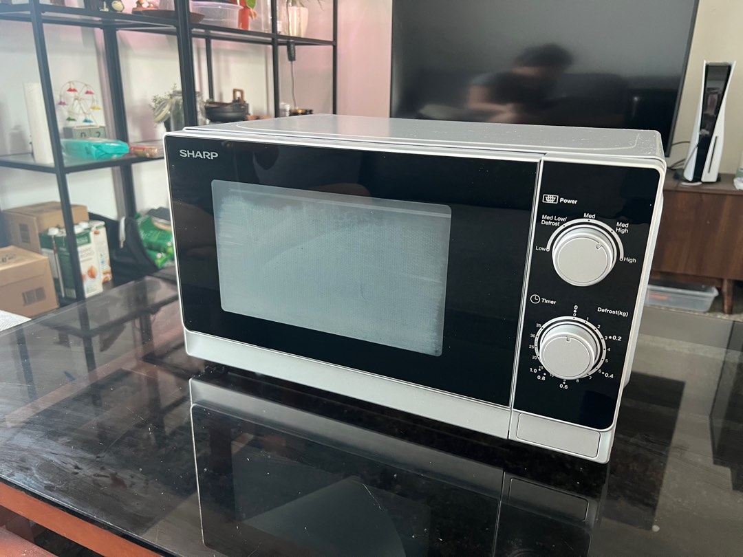 Sharp R20A0 Microwave Oven. 20 Litres., TV & Home Appliances, Kitchen