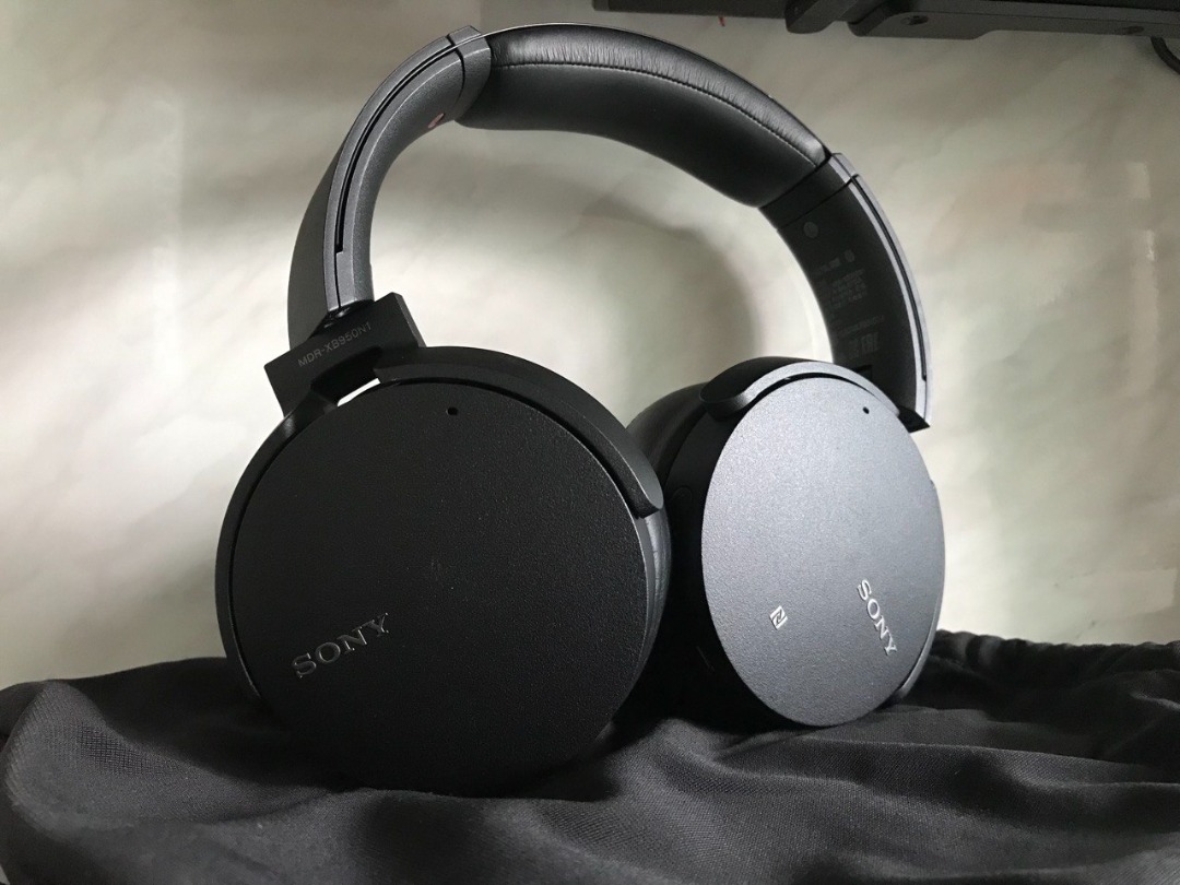 Auriculares plegables con Noise Cancelling EXTRABASS™ | MDR