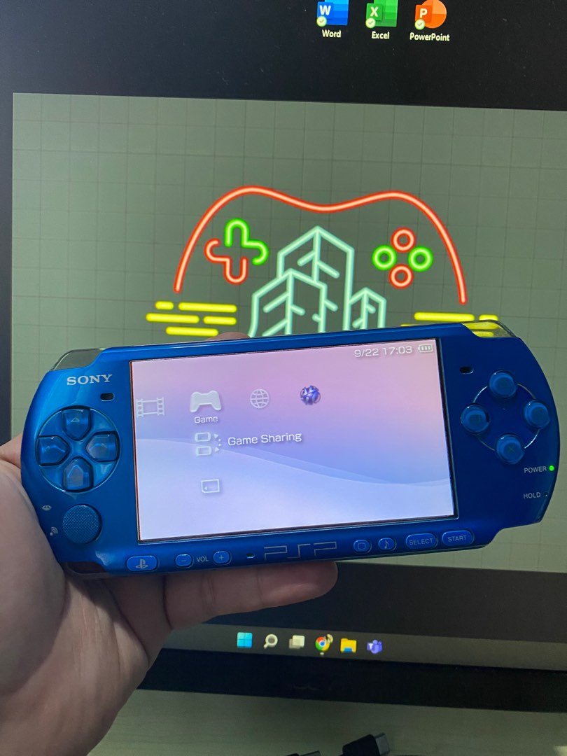 SONY PSP 3006 [VIBRANT BLUE] / PLAYSTATION PORTABLE/ GAME CONSOLES