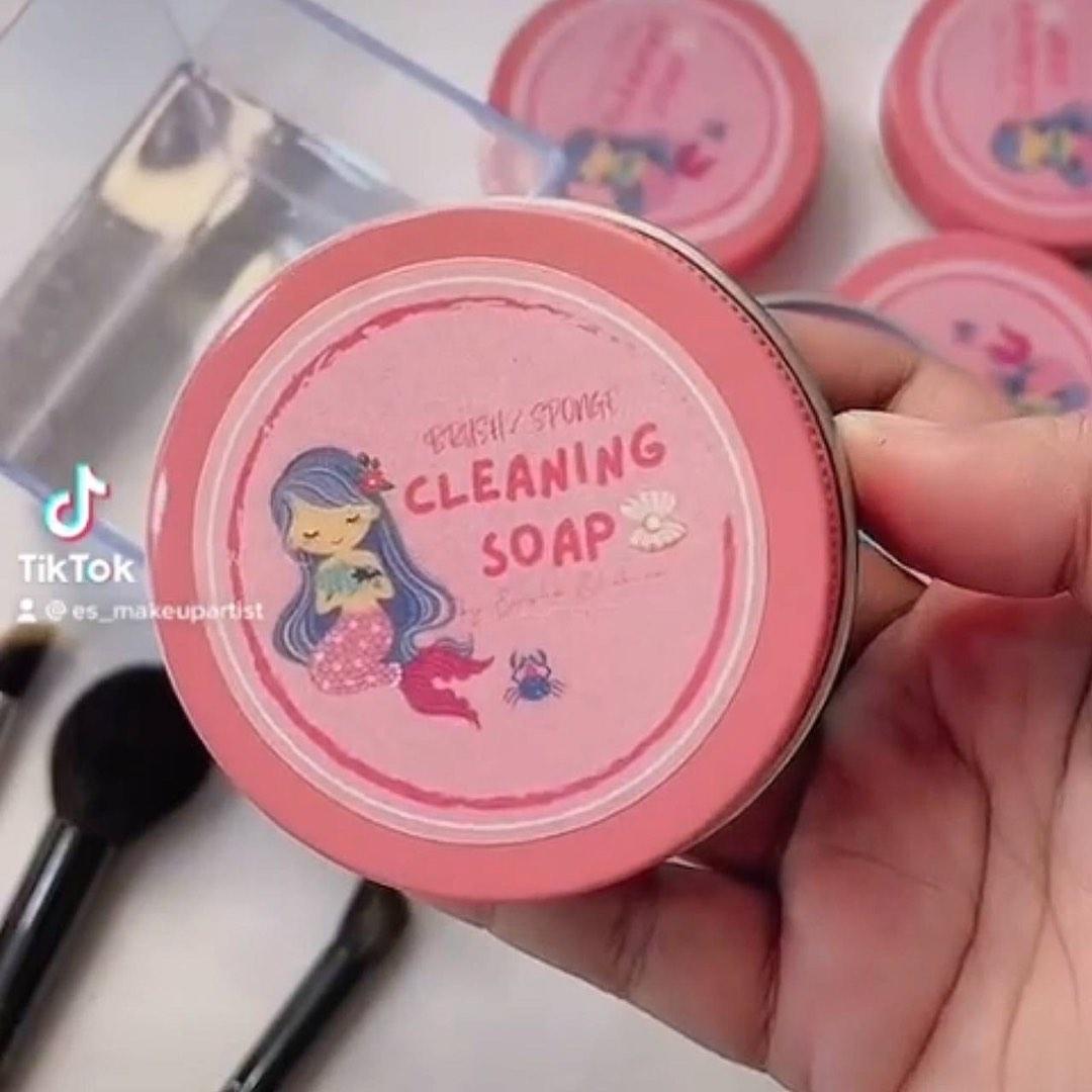 Sponge and Brushes Soap, Beauty & Personal Care, Face, Makeup on Carousell
