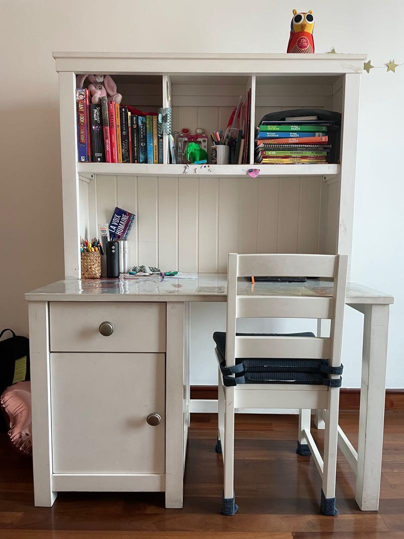 Study table (Category: Other Home Furniture) located in Singapore. Submitted by mmmmmmm_4 (Listing ID 1186964990, Image 1). Description: Selling this study table @$800 coz my kids have outgrown it. Originally bought for $1600. Bought some years ago from Ni-Night, which specialize in kids furniture (lead free paint) It’s made in Australia, solid wood. In great condition. Ideal for kids between 2-10 years. Depends on the height of the child. It can