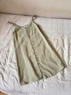 (Category: ) located in . Submitted by secondhandbrandedclothes (Listing ID 1186859369, Image 1). Description: .