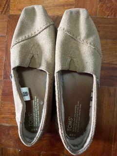Toms US 8
