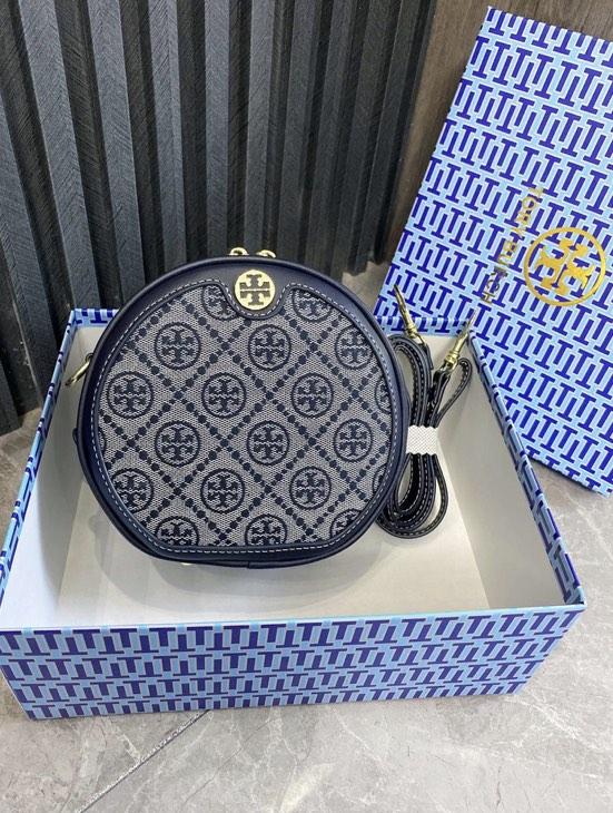 Tory burch moon jacquard haze bag pre order (Category: Luxury Bags & Wallets) located in Angeles City. Submitted by lux.finds (Listing ID 1187054782, Image 3). Description: Diclaimer: we are not affiliated with the brand stated in this post, no infringement intended. All copyrights are reserved to its brandowners ..
