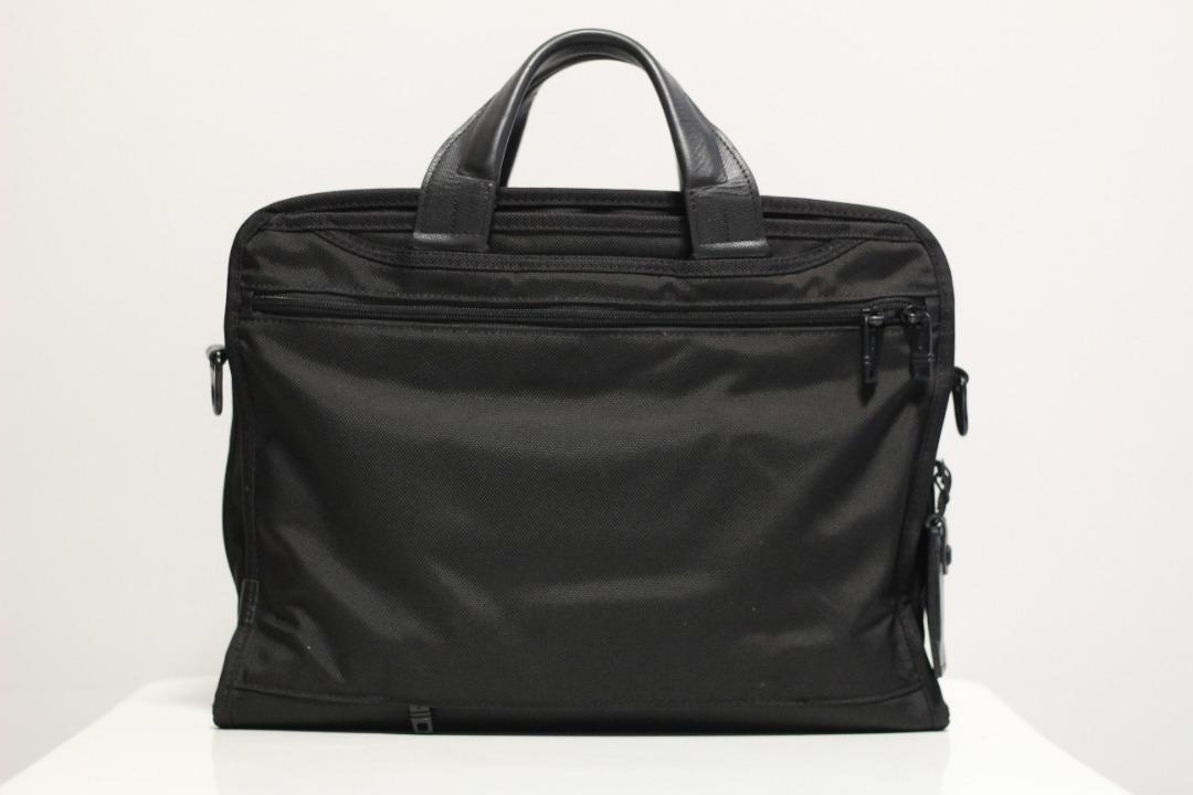 Tumi 26108D2 Alpha 2 Organizer Portfolio Brief / 17" laptop bag / 15