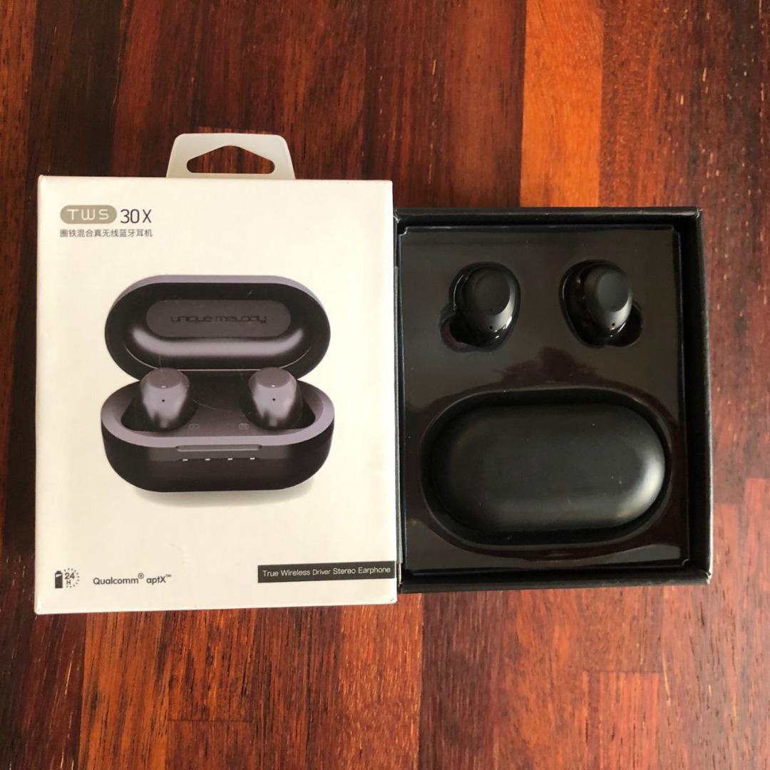 Um unique melody TWS 30X, Audio, Earphones on Carousell