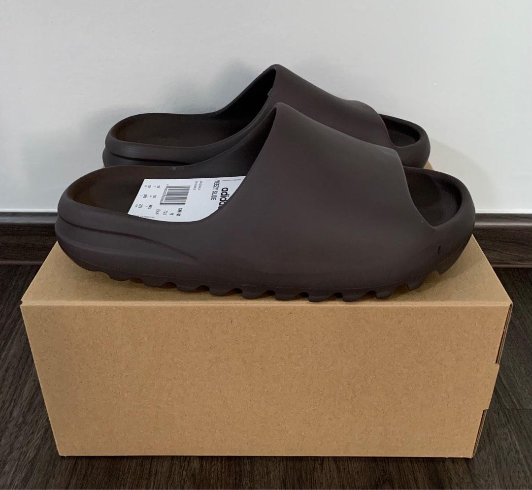 Yeezy slides clearance soot and core