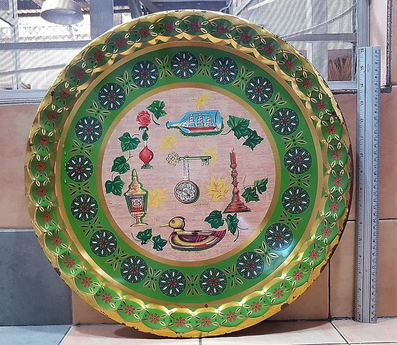 Vintage Center Multi-Objects Decorated Large Round Tin Tray (Category: Dinnerware & Cutlery) located in Quezon City. Submitted by charliebrown_olx (Listing ID 1186947586, Image 1). Description: Brand: -NA- Description: Decorated Round Tin Tray Made In: -NA- Classification: Unused, Stored Condition: Good, WYSIWYG TERMS & CONDITIONS: 1. C.O.D. Can meet buyers at - Del Monte Ave, Q.C. - Mla Memorial Park Sucat - Sundays 10am-11am 2. Shipping c/o buy