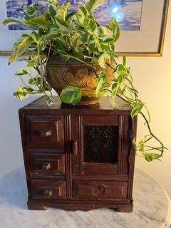 wooden carvings and frames Collection item 1