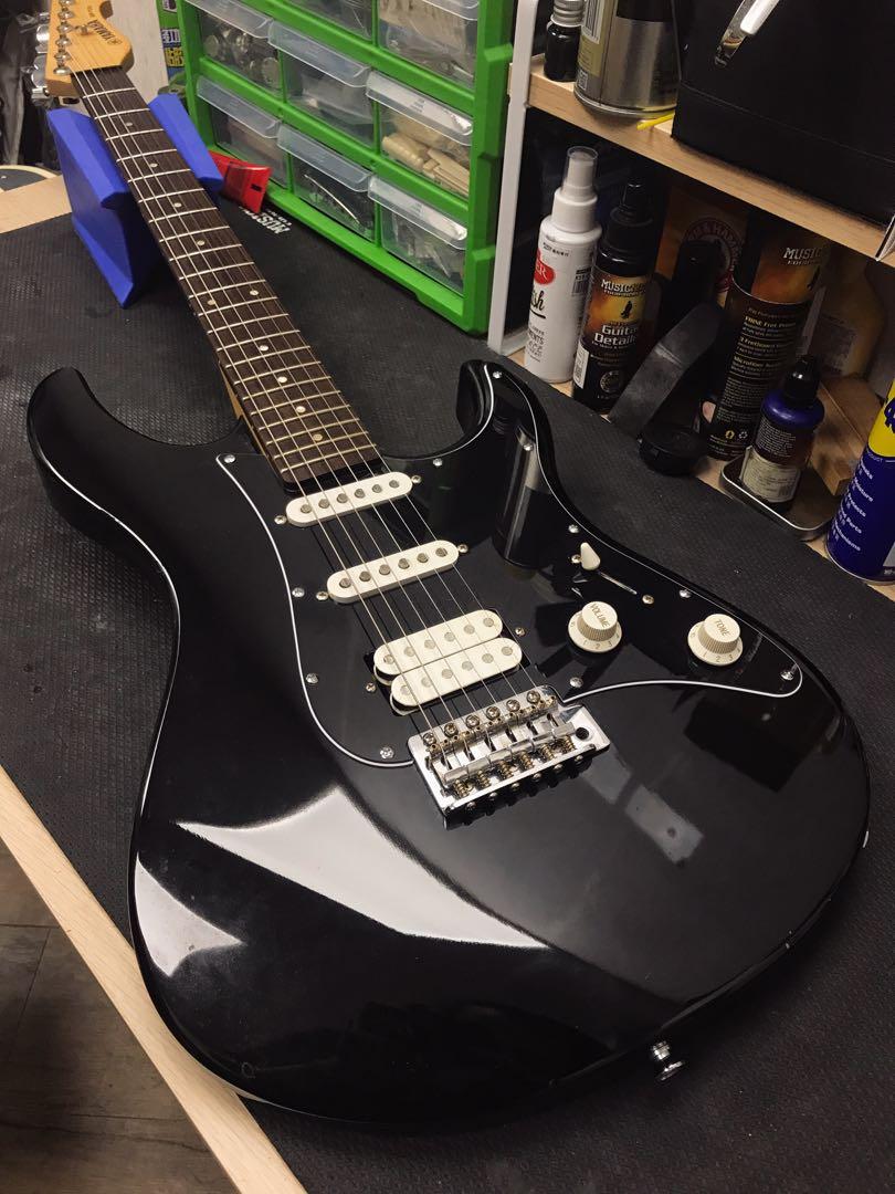 Yamaha EG112 electric guitar, 興趣及遊戲, 音樂樂器 & 配件, 樂器 Carousell