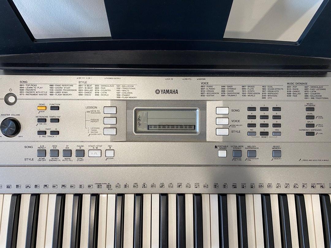 Yamaha keyboard PSR E353 (free stand), Hobbies & Toys, Music & Media