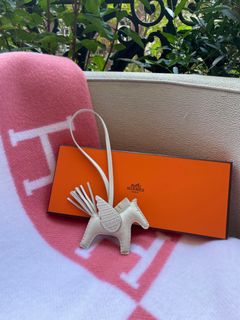 （分類：）位於 。 由 royaume.hermes 提交（商品編號 1187135365，圖片 1）。簡介： 。