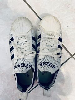 由 givenchy8 (刊登 ID 1187127932，圖片 1) 提交，位於 的 (類別：)，說明：。